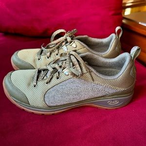 Chaco Kanarra Casual Trail Walking Outdoor Hiking Olive Like New